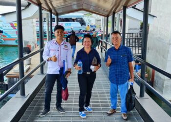 Wijaya Sinaga SH, KETUA LEMBAGA BANTUAN HUKUM (LBH) Gerakan Rakyat Anti Korupsi (Gerak) Indonesia, DPD Provinsi Sumatera Utara, JUSNIAR ENDAH SIAHAAN SH (tengah) dan Pimpinan Redaksi segaris.co, Ingot Simangunsong.
